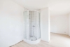 Top-Kapitalanlage mit Potenzial: 3 Wohneinheiten plus Gewerbeanbau - DG - Badezimmer