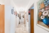 Großzügig. Hell. Besonders. – 4-Zimmer-Wohnung mit Balkon - Flur