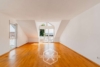 Wohngefühl auf zwei Ebenen – lichtdurchflutete Maisonette mit Balkon - Wohn- und Esszimmer