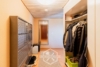 Viel Platz, viel Sonne – 4,5 Zimmer mit Westbalkon - Garderobe