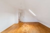 Geräumige 4-Zimmer-DG-Maisonette in bester Lage des Stuttgarter Südens - Wohn/-Schlafbereich