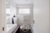 Modernes Wohnhighlight mit atemberaubender Terrasse - Badezimmer 2