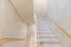 Urban living at it´s best: Exklusive vollmöblierte 2-Zimmer-Wohnung - Treppenhaus