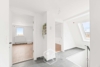 Kernsanierte Maisonette Wohnung mit 3 Zimmern - Flur