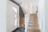Familientraum mit Naturkulisse und Pool - Treppe