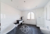 Familientraum mit Naturkulisse und Pool - Badezimmer