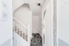 Familientraum mit Naturkulisse und Pool - Treppe