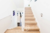 Familientraum mit Naturkulisse und Pool - Treppe