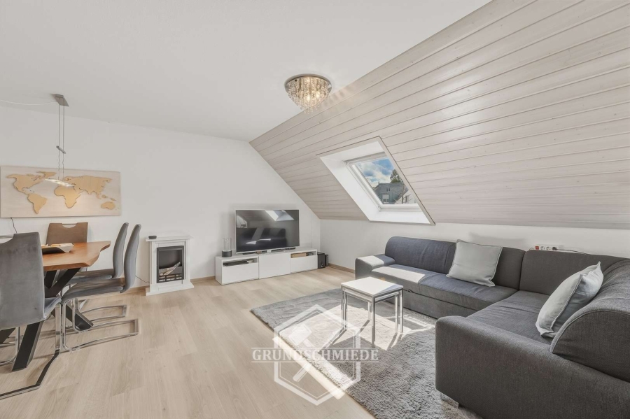 Attraktive 2-Zimmer-DG-Maisonette in absolut ruhiger Lage, 70794 Filderstadt, Maisonettewohnung