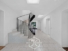 Hochwertig ausgestattetes 2-Zimmer-Apartment im Villengarten - Treppenhaus / Eingangsbereich