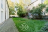 Einziehen und wohlfühlen: Sonnige Gartenwohnung mit TG-Stellplatz in zentraler Lage - Zuwegung zum Haus