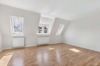 Hoch hinaus in Stuttgart-Süd – 88 m² mit Aussicht - Wohnzimmer