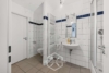 Schluss mit Schreibtisch-Tetris – 105 m² warten auf Sie! - Badezimmer