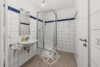 Schluss mit Schreibtisch-Tetris – 105 m² warten auf Sie! - Badezimmer