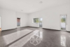 Aufzug auf. Penthouse an. 4 Zimmer mit Terrasse - Wohn- und Esszimmer