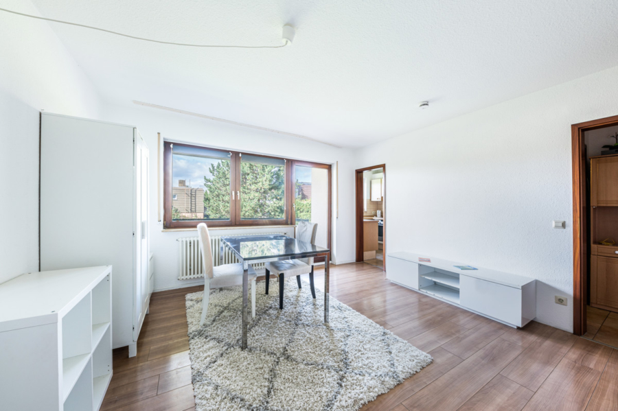 Ruhig gelegene 1-Zimmer-Wohnung mit Balkon, 70619 Stuttgart, Etagenwohnung